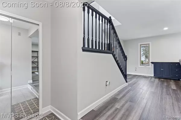 New Baltimore, MI 48047,35707 Burton Court