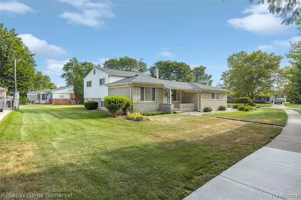 Troy, MI 48083,2702 Chesterfield Drive