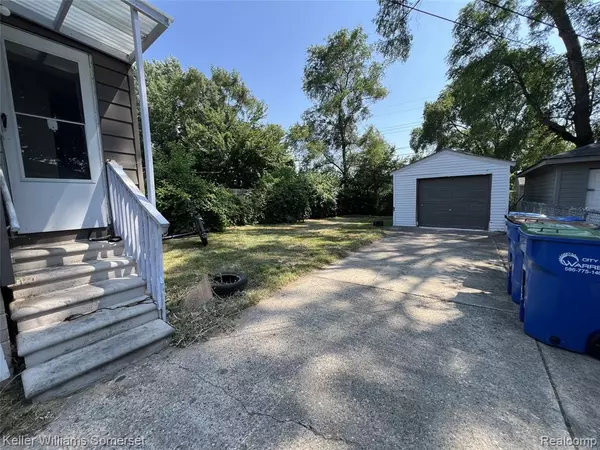 Warren, MI 48091,21434 Panama Street