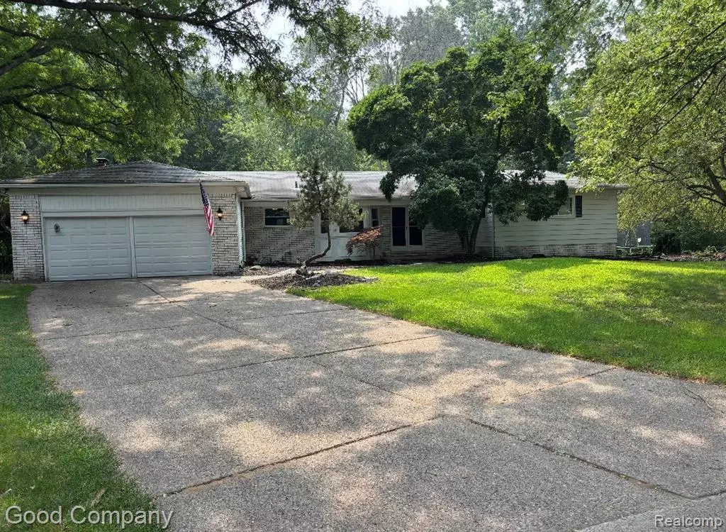 Farmington Hills, MI 48336,25337 Briarwyke Drive
