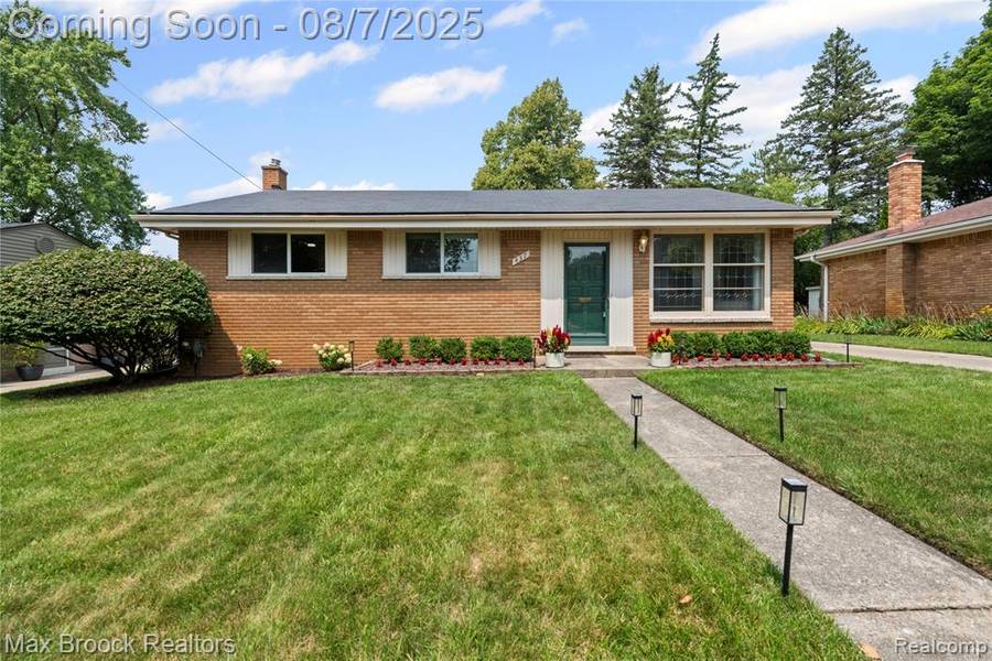 437 Meadow Lane, Rochester, MI 48307