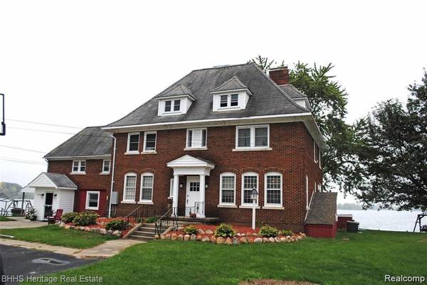 8790 Arlington Street, White Lake, MI