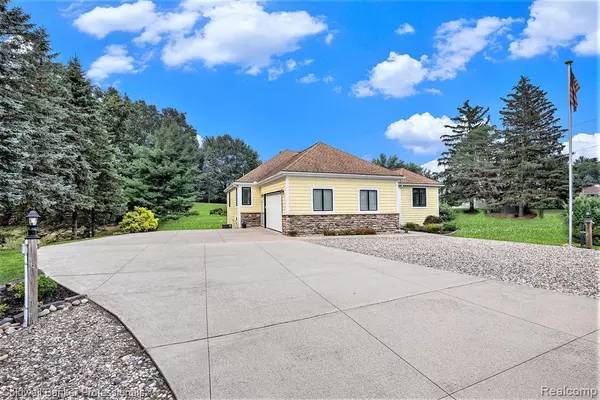 Lake Orion, MI 48362,1282 Indianwood Road