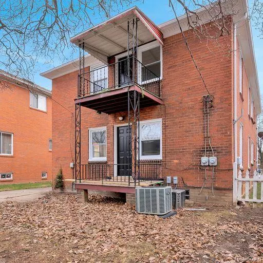 Dearborn, MI 48126,10354 S MORROW Circle