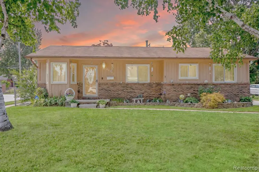 26701 Wenfield Street, Roseville, MI 48066