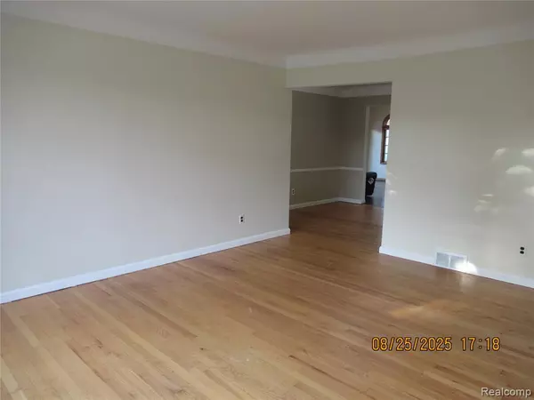 Trenton, MI 48183,3367 Norwood Drive