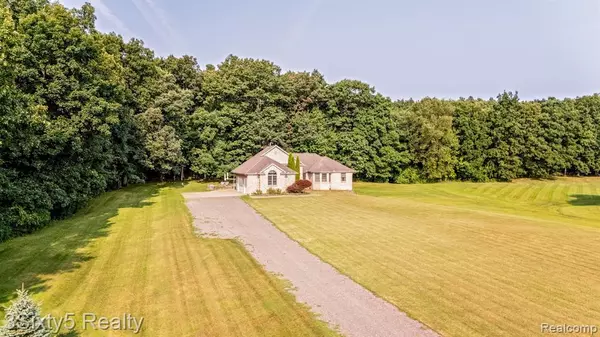 Ortonville, MI 48462,597 Country Meadows Trail