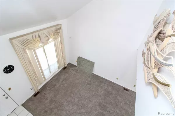 Ypsilanti, MI 48197,5562 Cary Drive