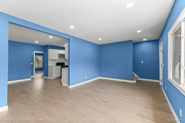 Detroit, MI 48228,9231 Sorrento Street