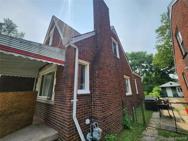 Detroit, MI 48205,17183 Strasburg Street