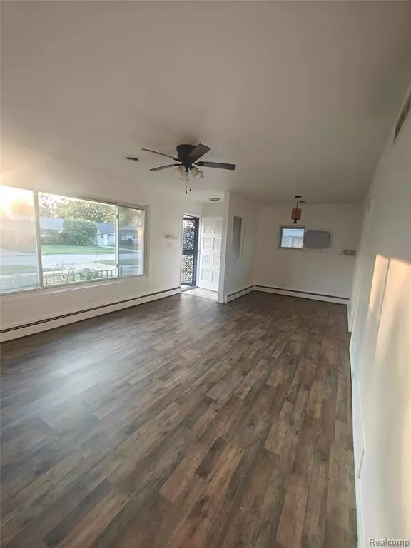 Madison Heights, MI 48071,25512 Miracle Drive