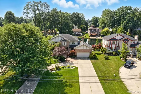 Troy, MI 48085,1142 E South Boulevard