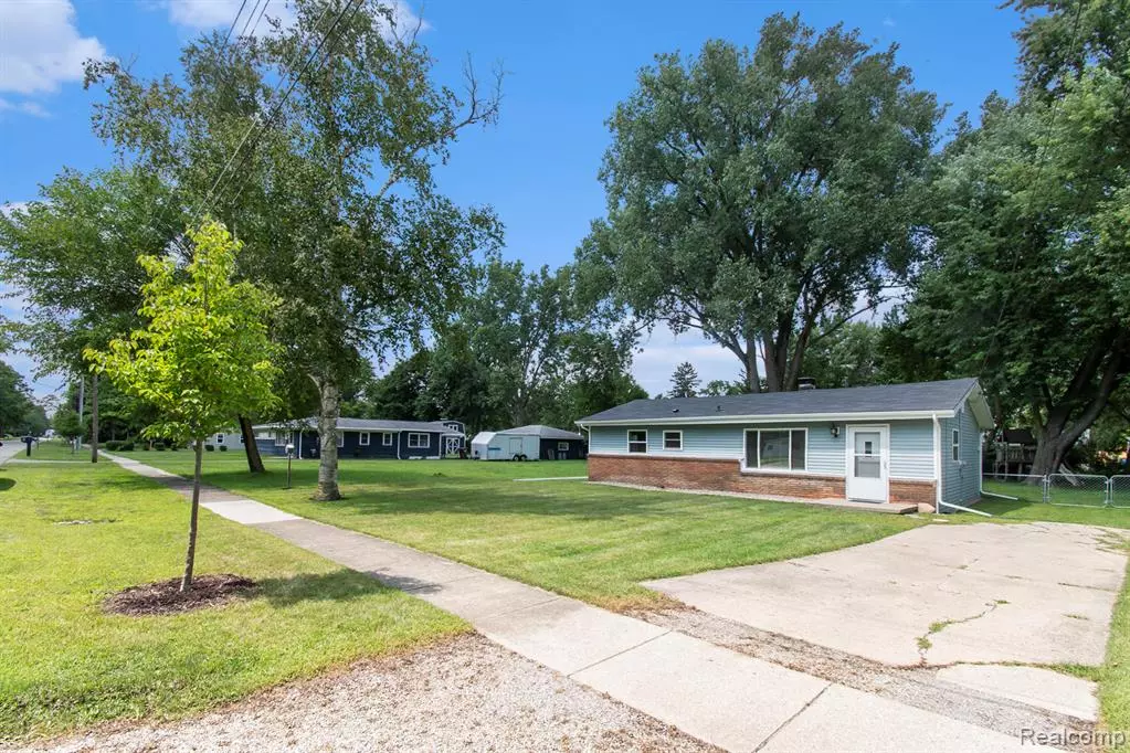 Montrose, MI 48457,265 E Oak Street