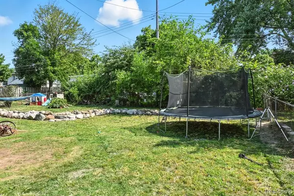 Milford, MI 48381,800 Birdsong Drive