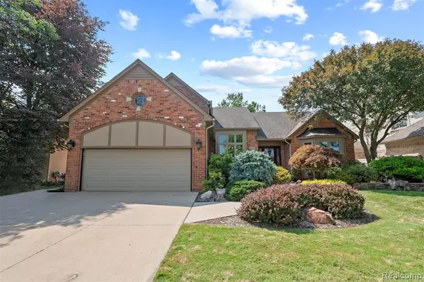 33781 Sunrise Drive, Fraser, MI 48026