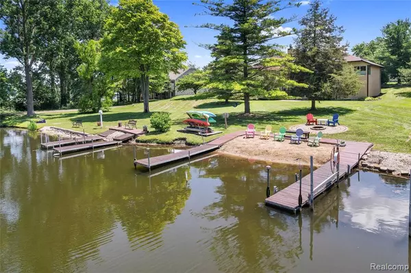 Pinckney, MI 48169,2985 Dana Pointe Drive