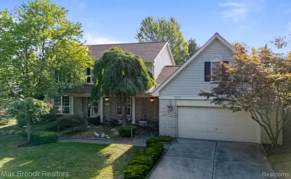 West Bloomfield, MI 48324,2915 Greenbrooke Lane