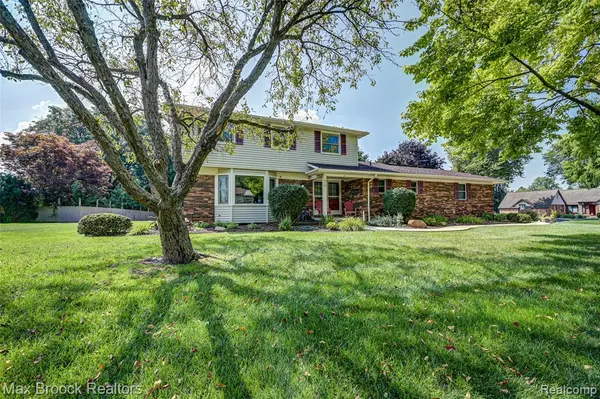 West Bloomfield, MI 48324,2112 Keylon Drive Road