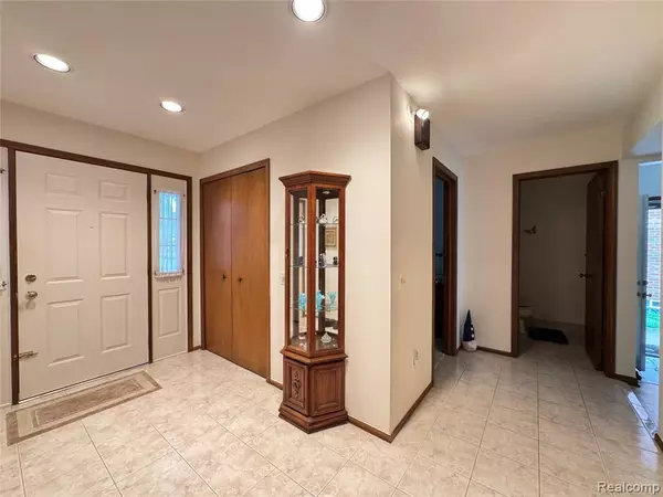 Dearborn, MI 48128,1755 Robindale Avenue