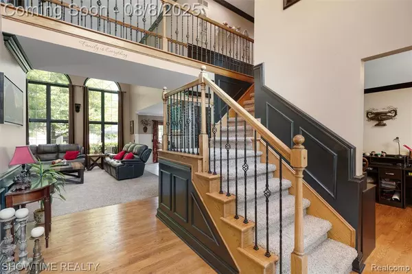 Macomb, MI 48042,18563 Cracklewood Drive