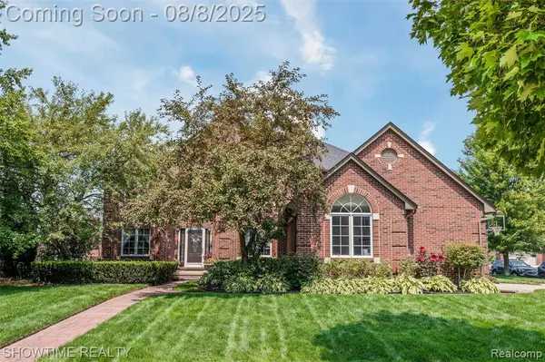 Macomb, MI 48042,18563 Cracklewood Drive