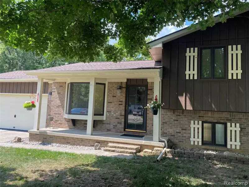 6050 Coventry Drive, Swartz Creek, MI 48473