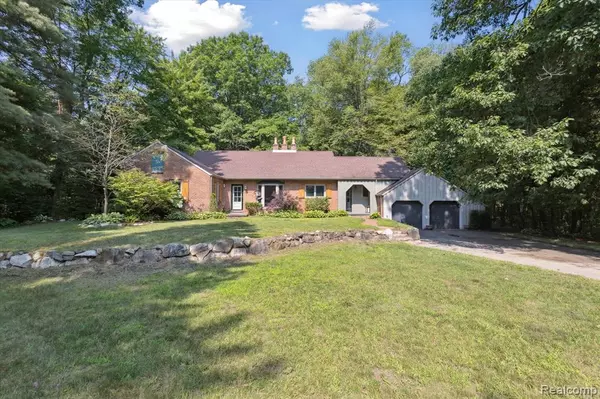 4224 Country Road, Otter Lake, MI 48464