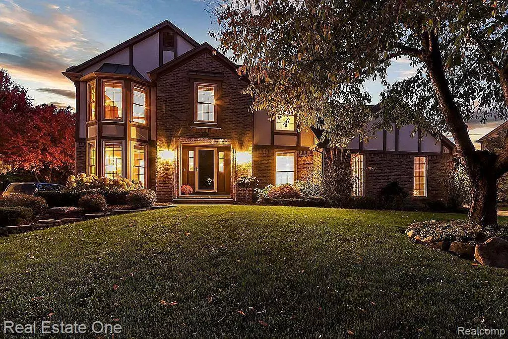 Plymouth, MI 48170,9377 Pineview Drive