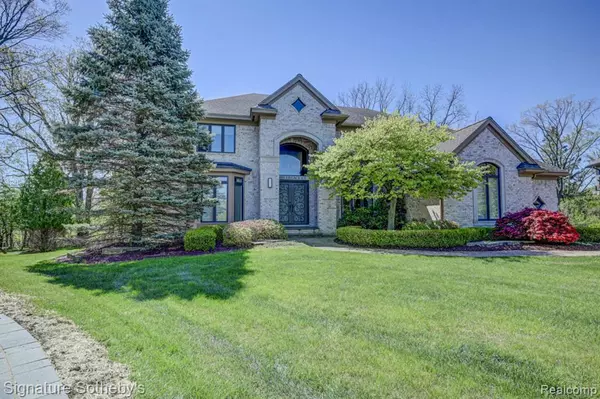 3225 Legacy Court, West Bloomfield, MI 48323