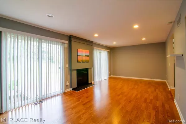 West Bloomfield, MI,6220 Andrea Lane