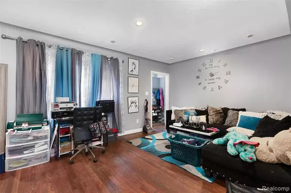 Detroit, MI 48224,12603 Riad Street