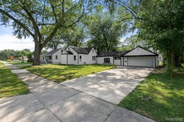 Warren, MI 48089,23819 Wellington Avenue