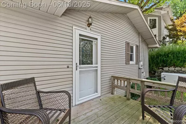 Chelsea, MI 48118,978 Ridge Court