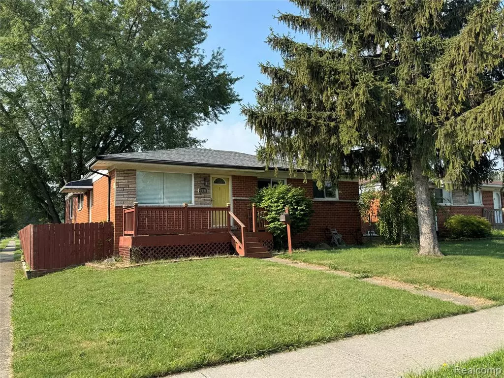 Garden City, MI,28319 Maplewood Street