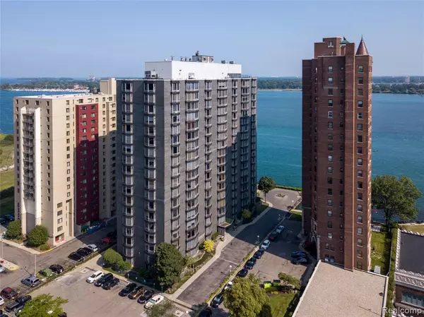 Detroit, MI 48214,8200 E Jefferson Avenue