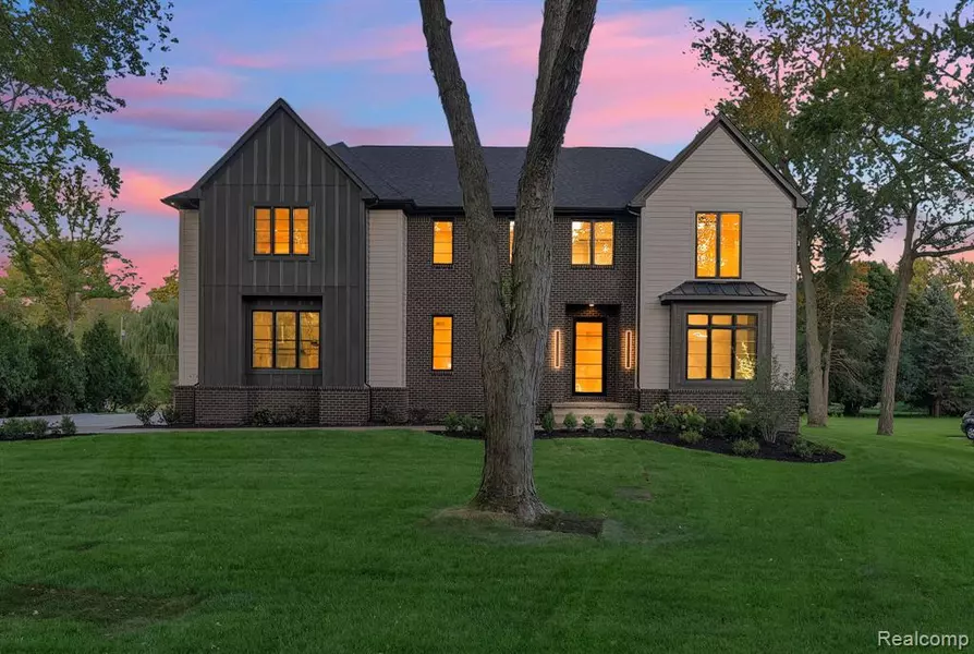 4731 Haddington Drive, Bloomfield, MI 48304