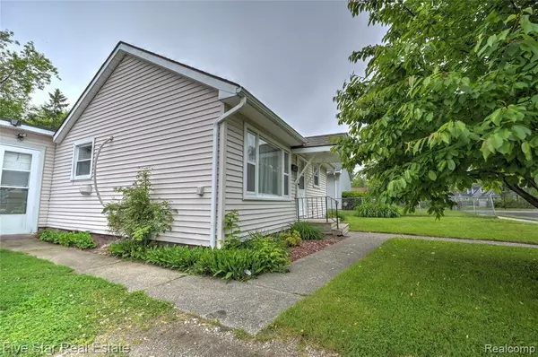 Waterford, MI 48328,1090 Boston Avenue