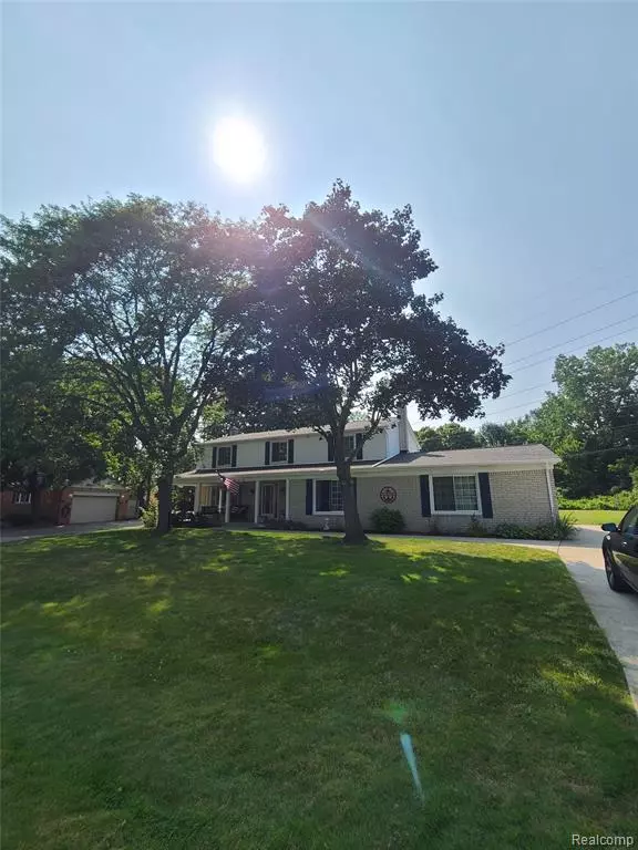 5069 VINCENT Trail, Shelby Twp, MI 48316