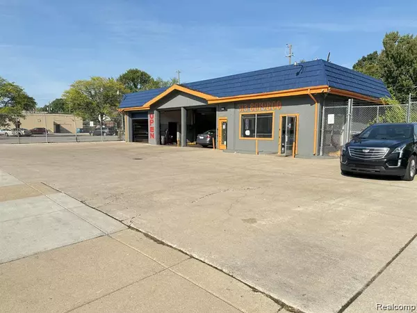 16025 E WARREN Avenue, Detroit, MI 48224