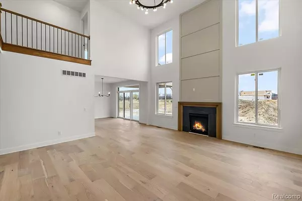 Macomb, MI 48042,24388 Sawgrass Drive