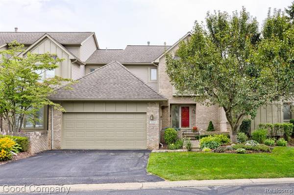 35565 Cross N Creek, Farmington Hills, MI 48331