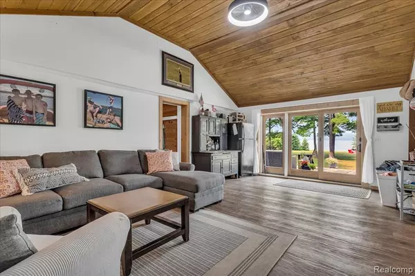 Spruce, MI 49747,6353 N Oak Street