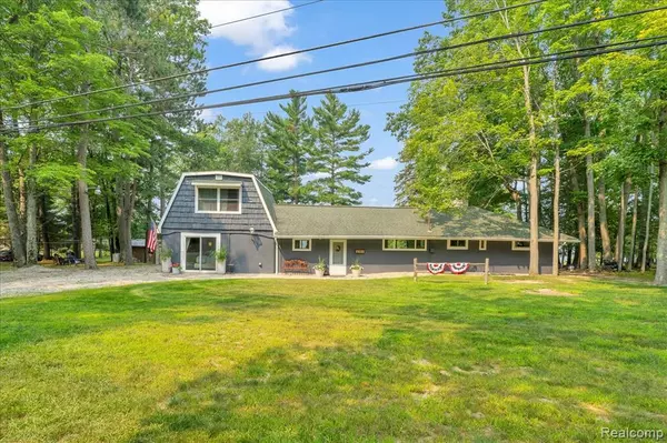 Spruce, MI 49747,6353 N Oak Street