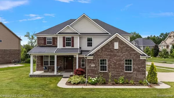 23431 Crooked Tree S Court, South Lyon, MI 48178