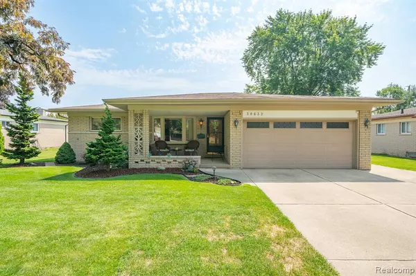 30632 Ohmer Drive, Warren, MI 48092