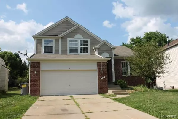 441 Otter Run Road, Holly, MI 48442