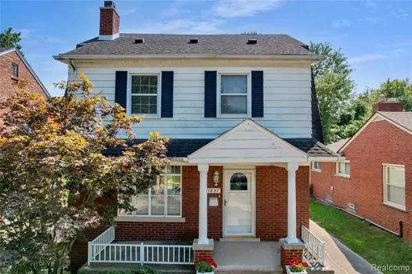 Grosse Pointe Woods, MI 48236,1837 Brys Drive