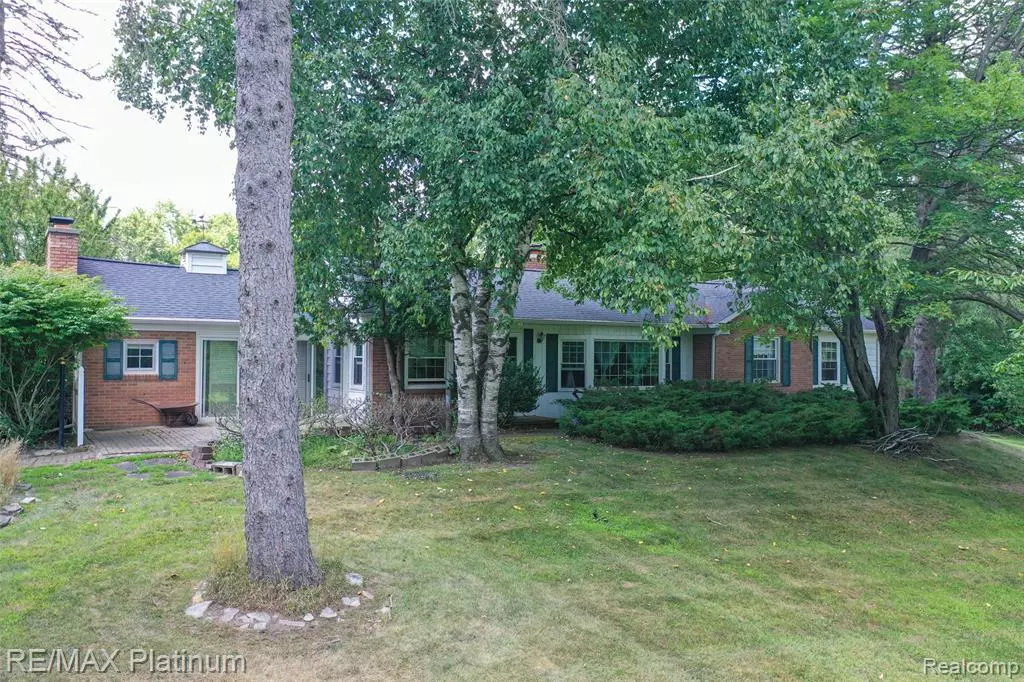 Fenton, MI 48430,205 Jayne Road