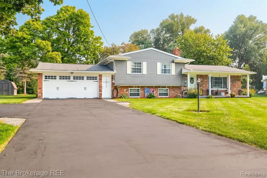 9404 E Lippincott Boulevard, Davison, MI 48423