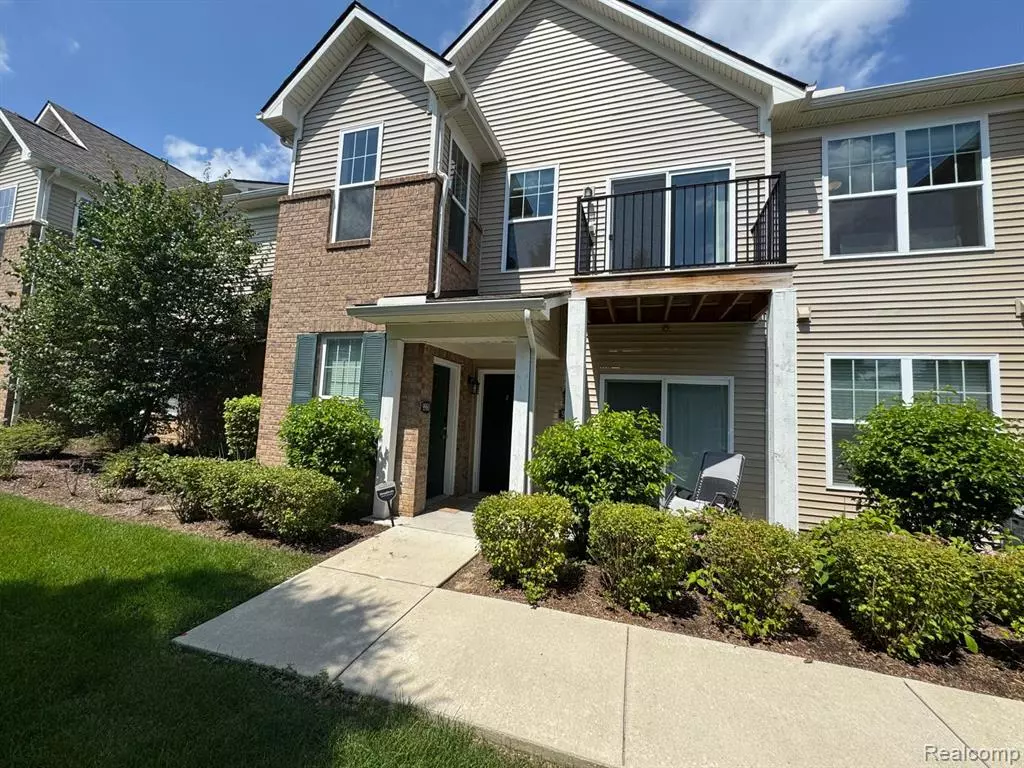 Howell, MI 48855,9960 Ridge Run Street